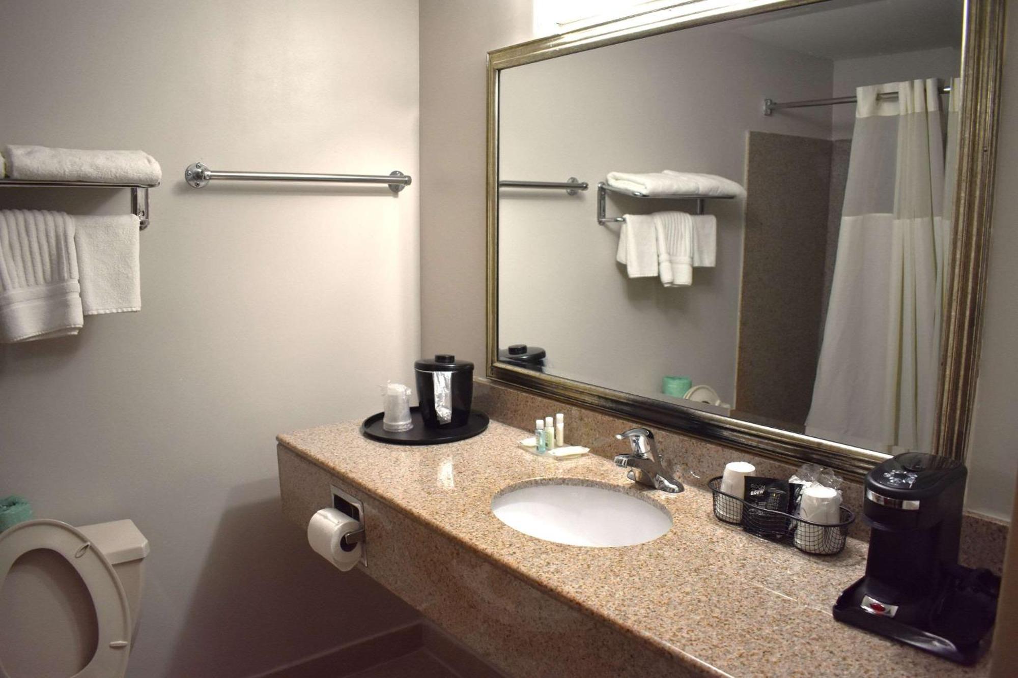 Quality Inn Vineland Exteriör bild